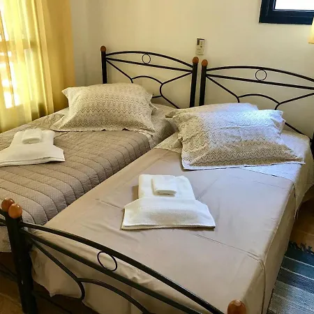 Cozy Apartment, Platys Gyalos, 5' From Psarou Apartament *